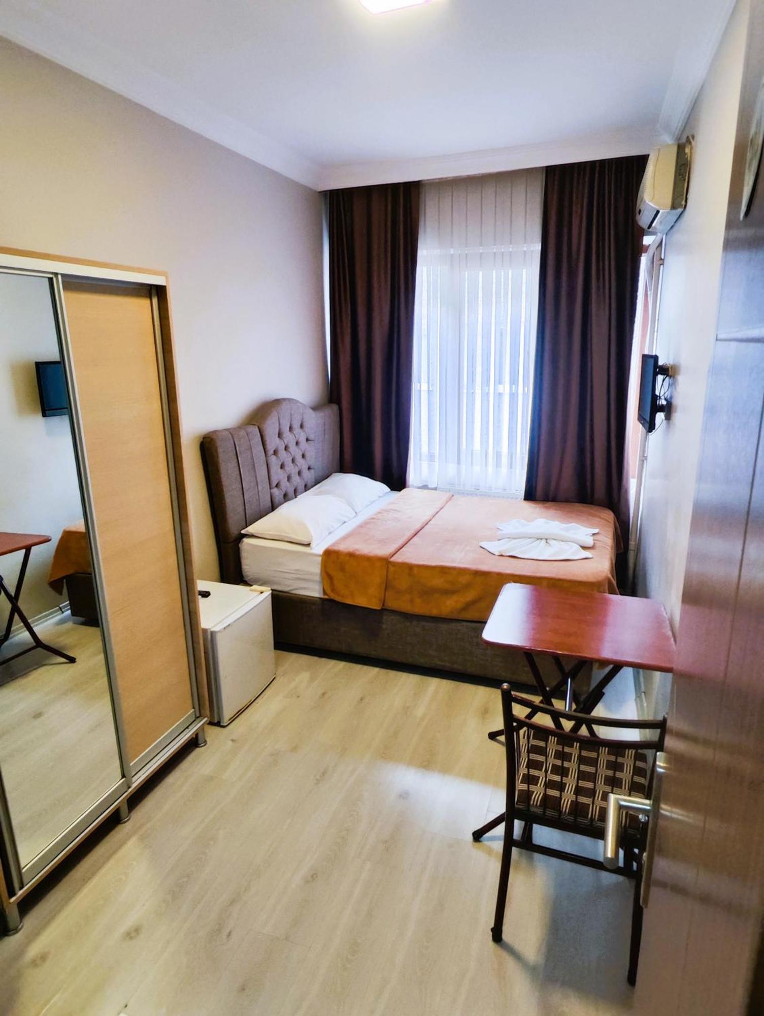 Birol Hotel Istanbul Exterior photo